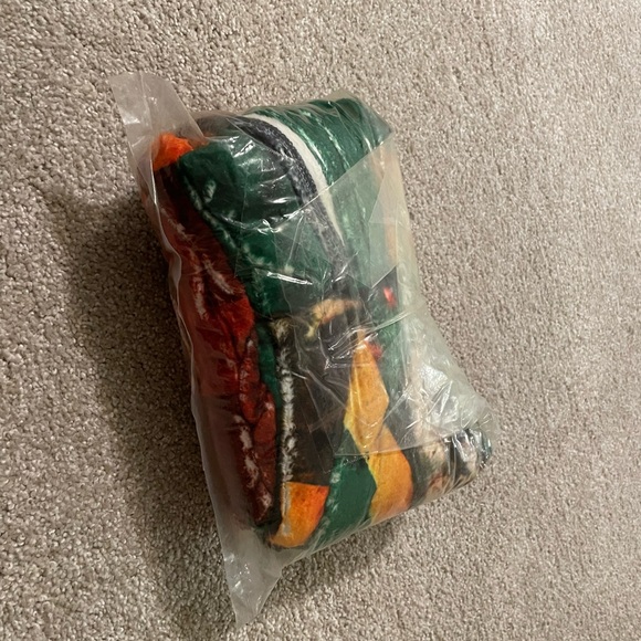 Harry Potter Hooded Blanket - Picture 2 of 2